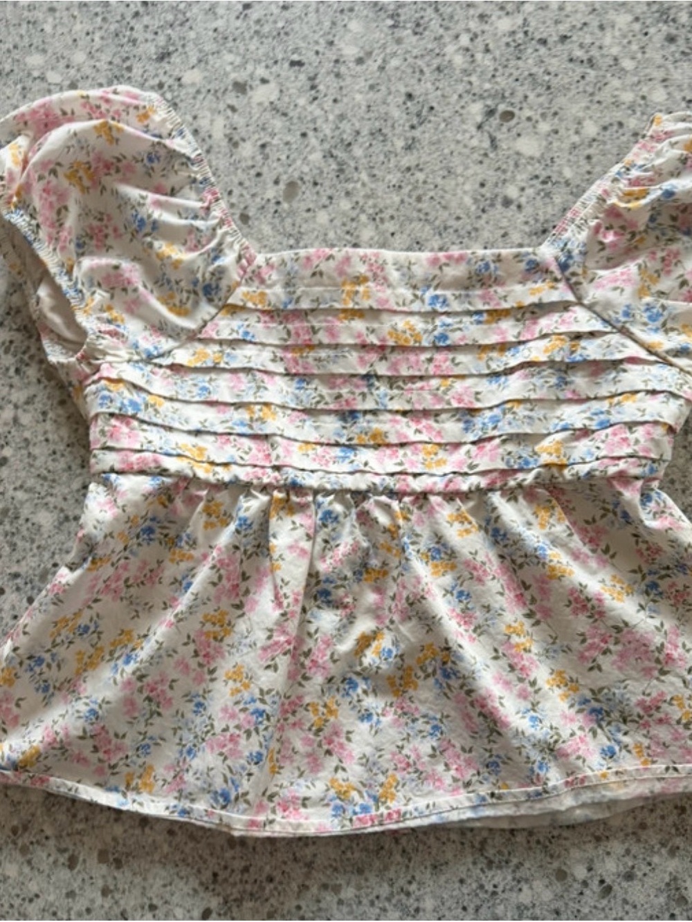 Excellent  Francesca's Girls Youth XL (Fits Adult Small) Top Floral Shirt